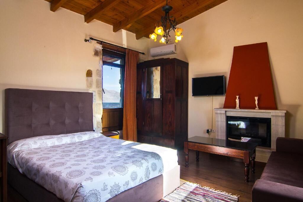 Photo of Bedroom in Damavolos