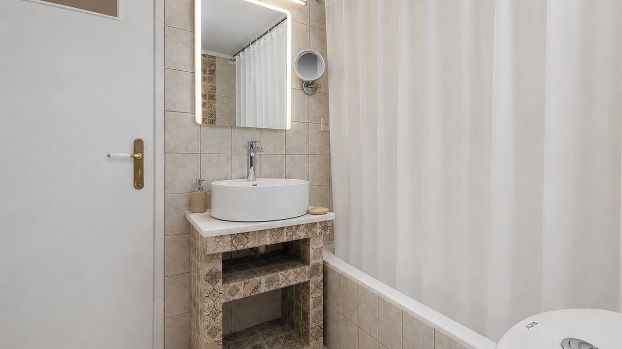 Photo of Bathroom in Kypseli