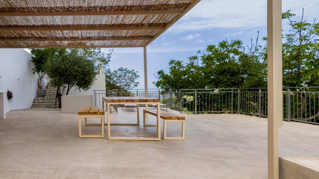 Photo of Outdoor in Monopari