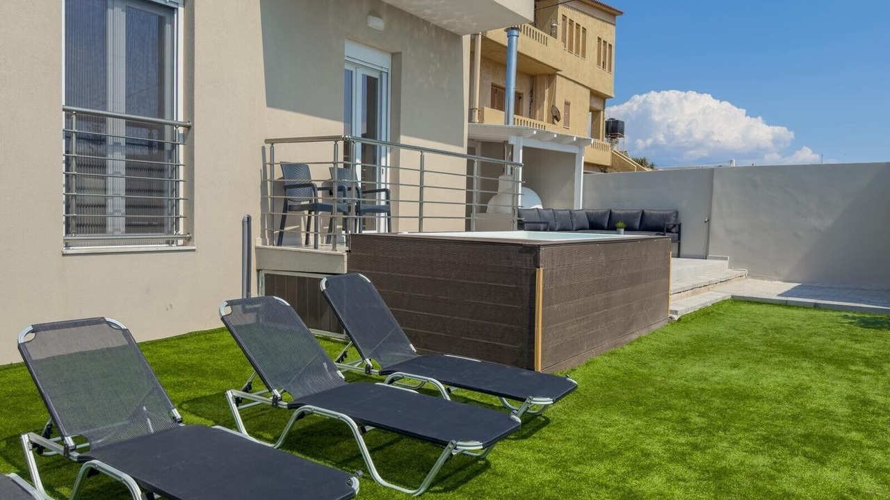 Photo of Patio Balcony in Gournai