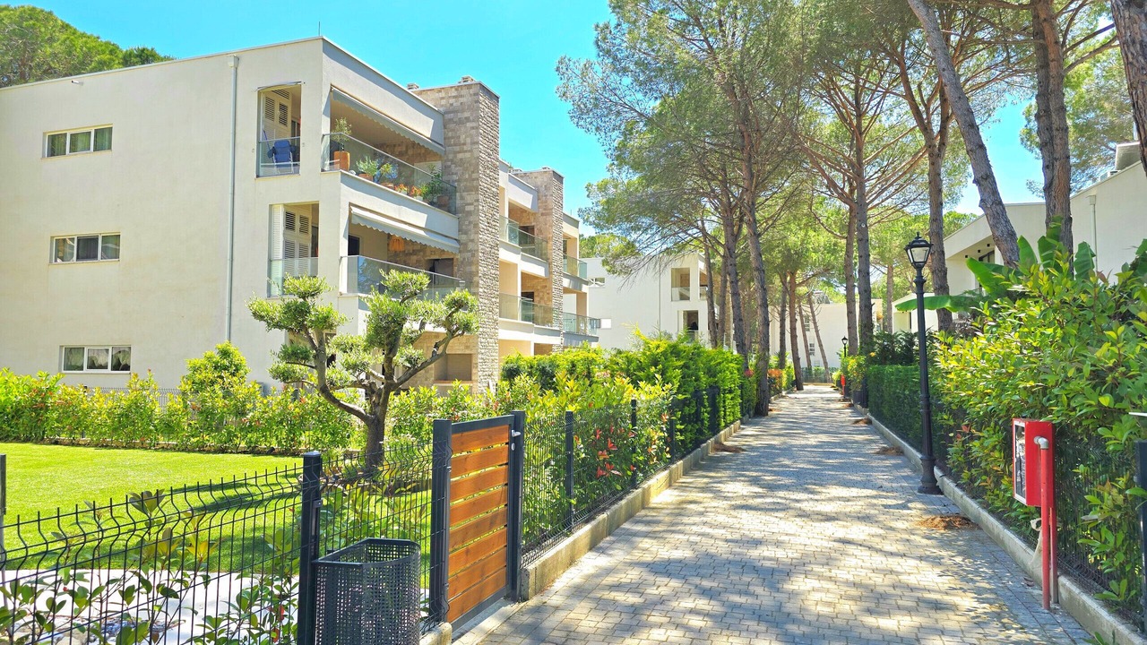Photo of Outdoor in Ishem