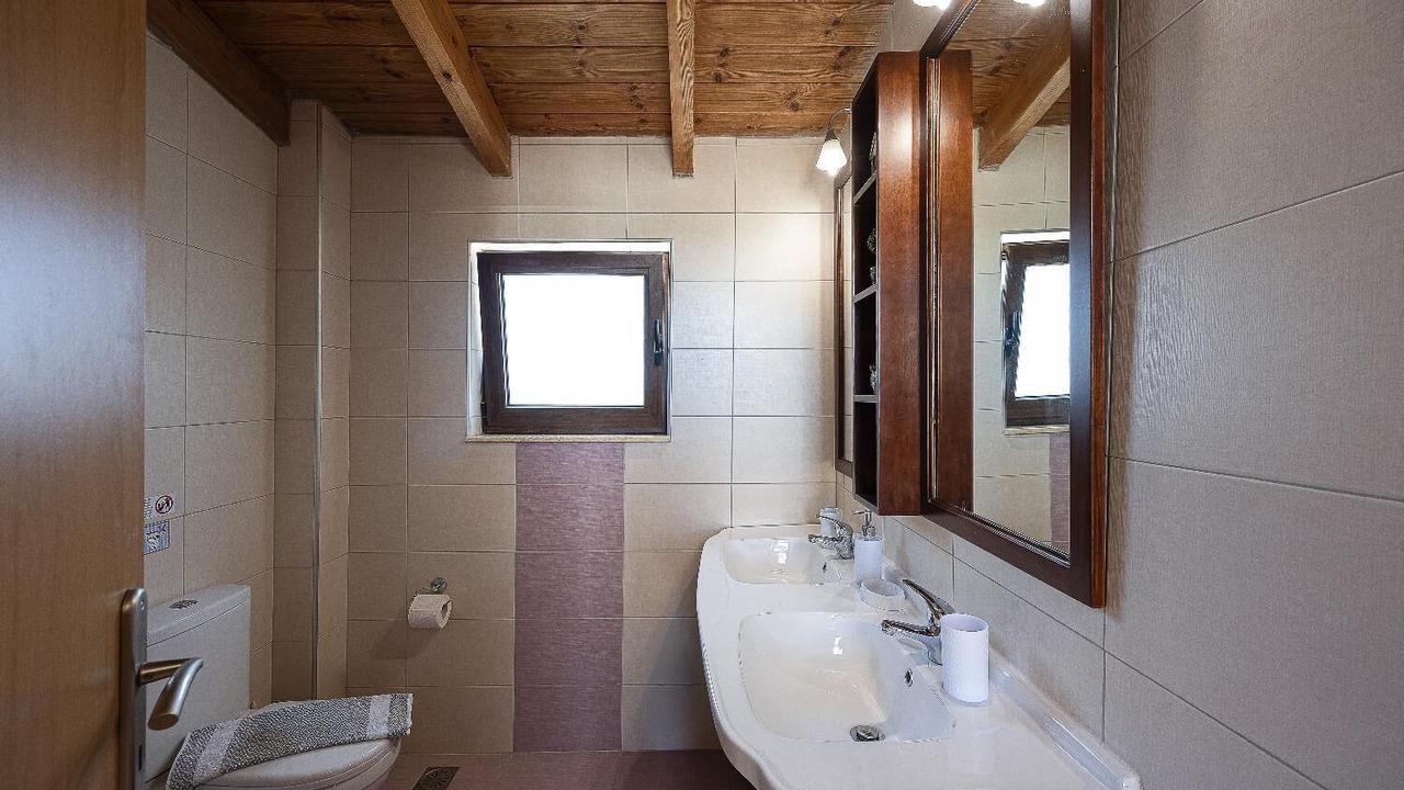 Photo of Bathroom in Platanias Town