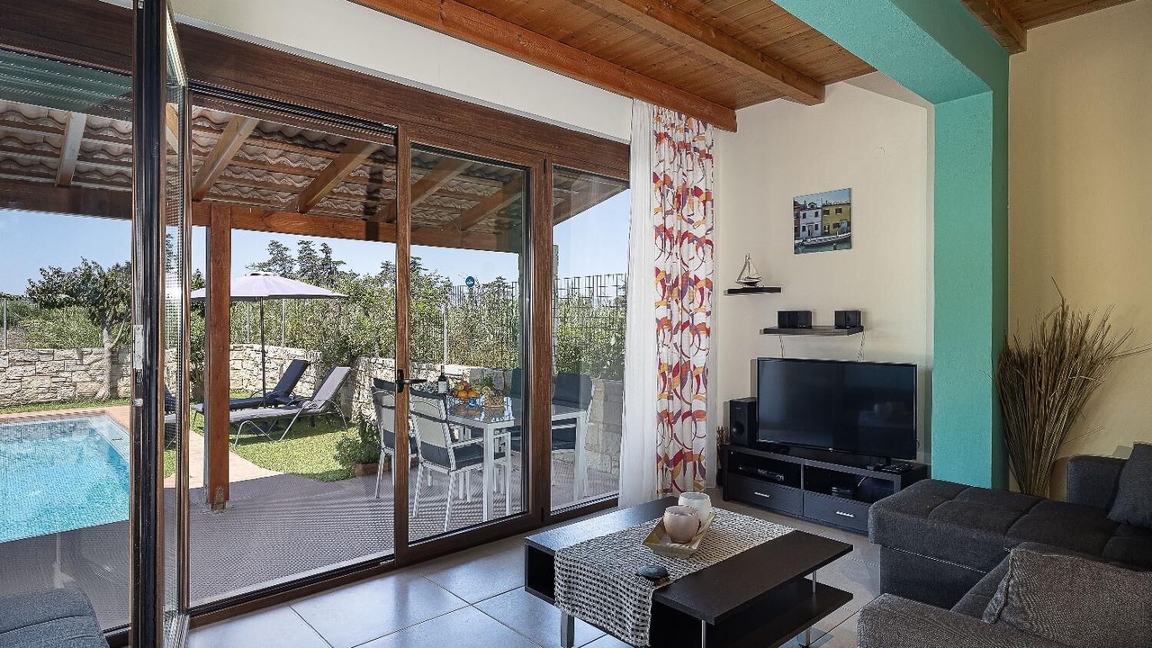 Photo of Livingroom in Platanias Town