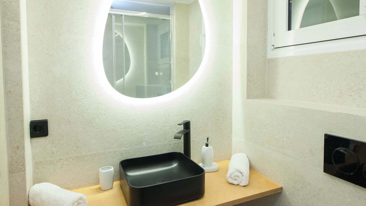 Photo of Bathroom in Galatsi