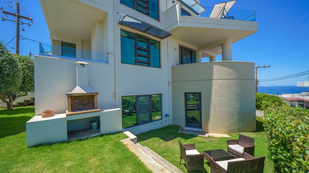 Photo of Patio Balcony in Violi Charaki