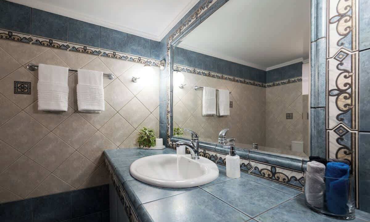 Photo of Bathroom in Katochori