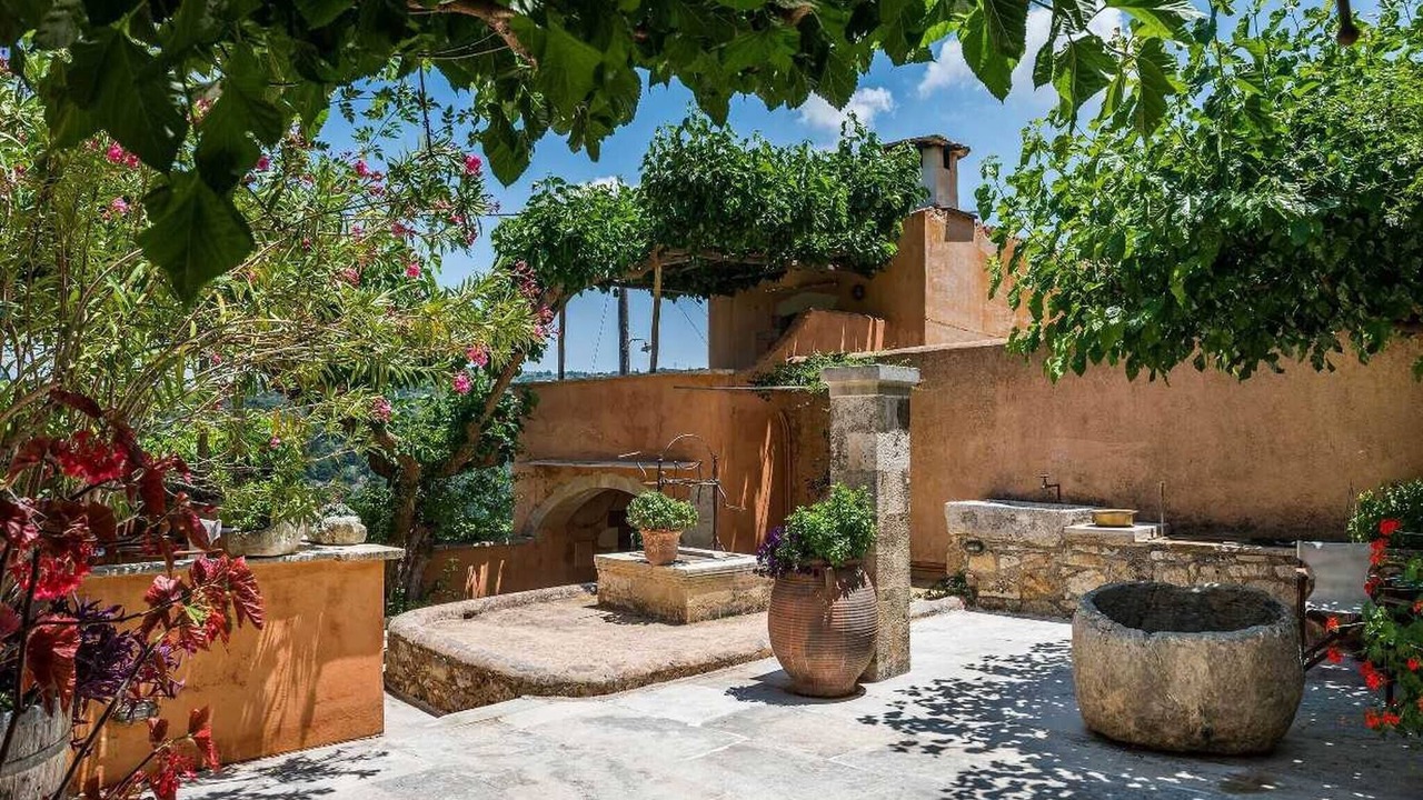 Photo of Patio Balcony in Maheri