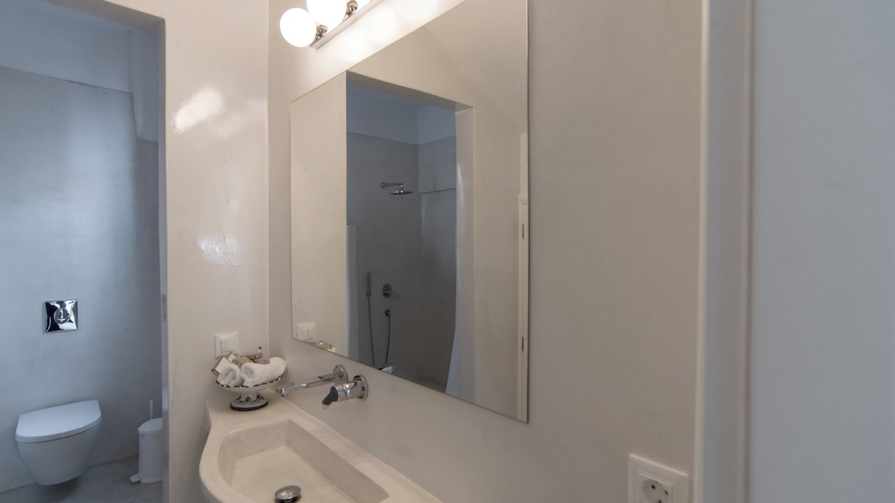 Photo of Bathroom in Vothon