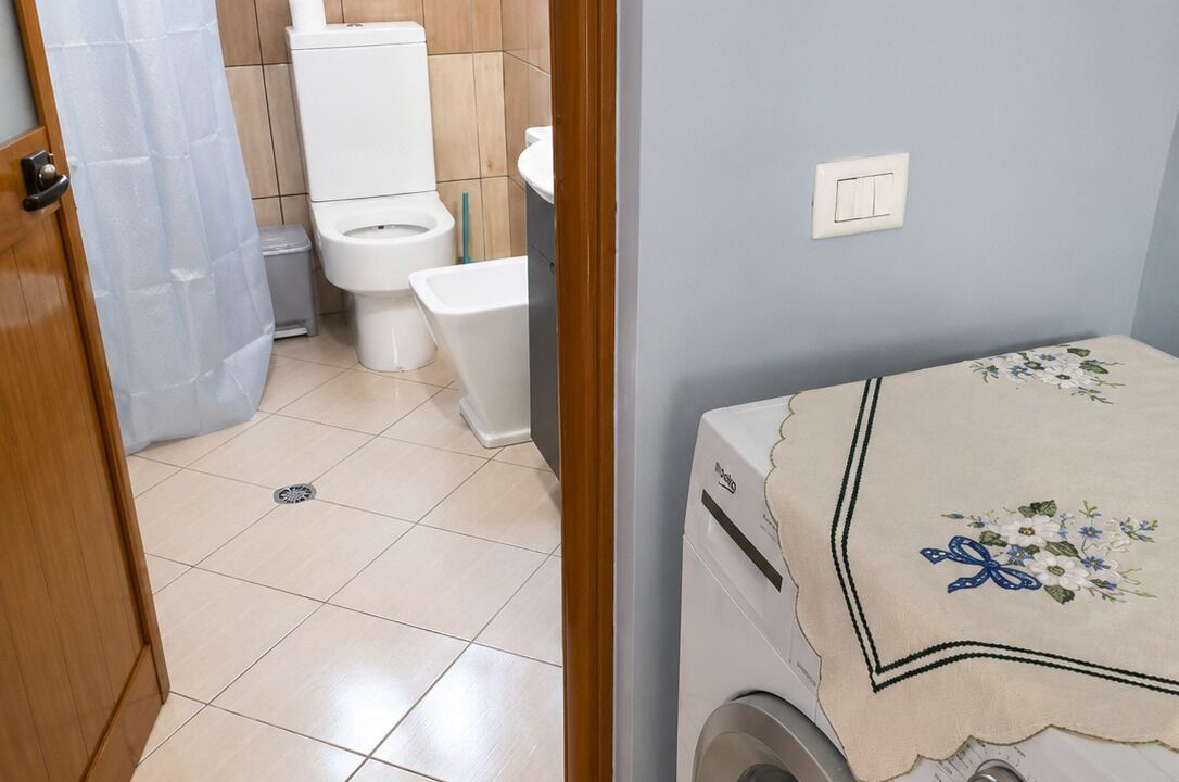 Photo of Bathroom in Mbrostar-Urë