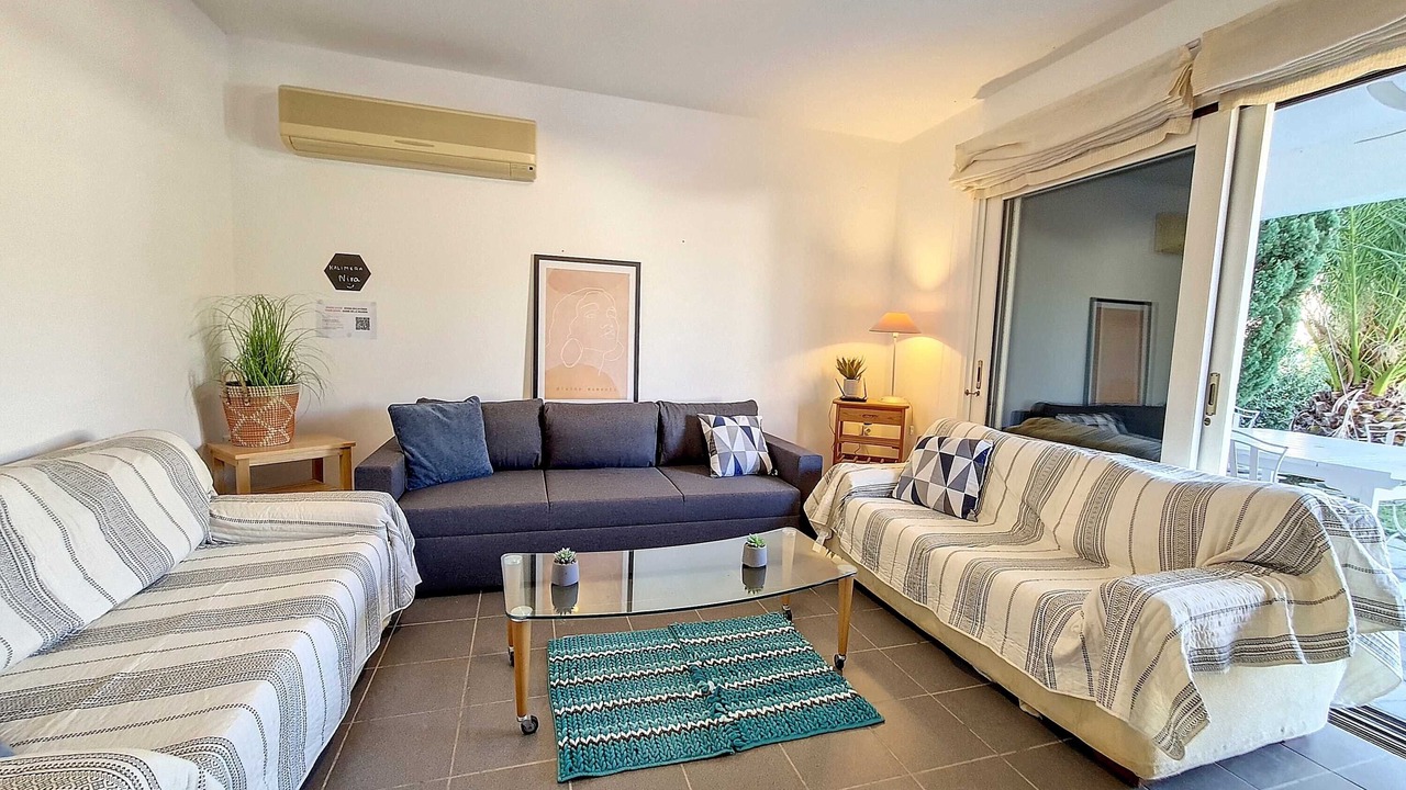 Photo of Livingroom in Plepi
