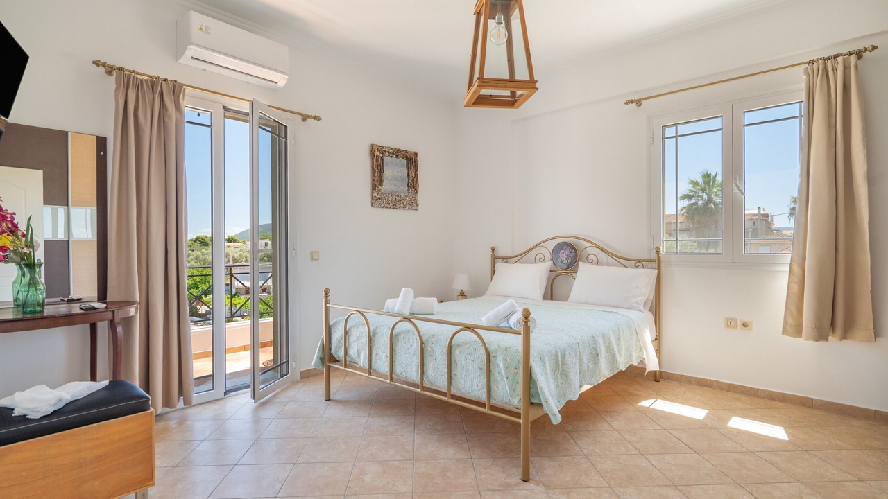 Photo of Bedroom in Lefkada Town