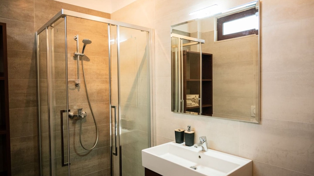 Photo of Bathroom in Ishem