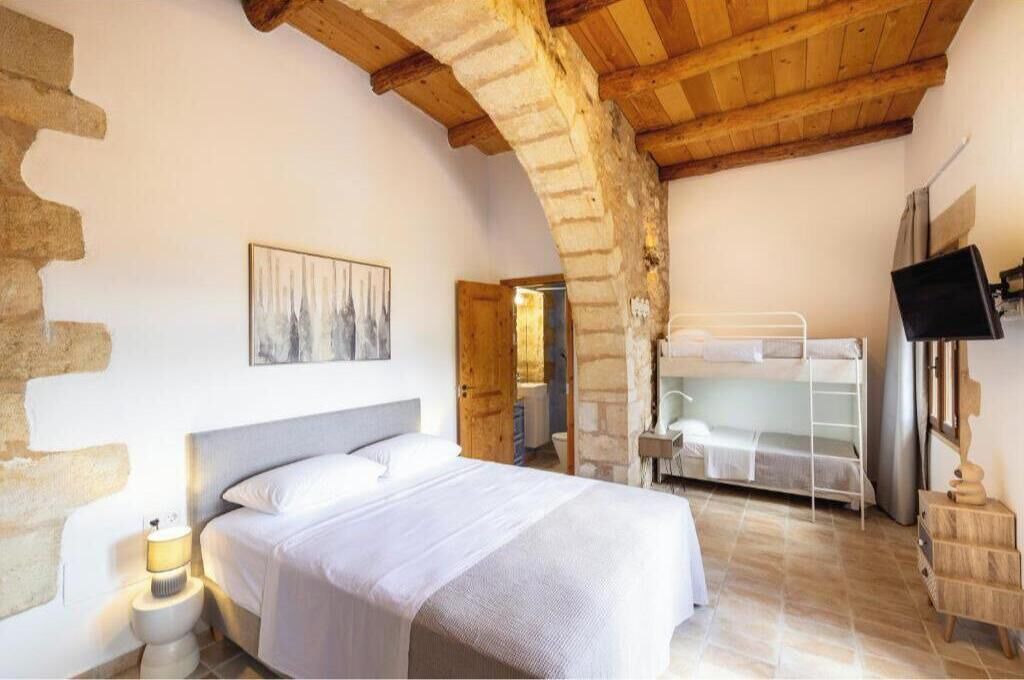 Photo of Bedroom in Filaki