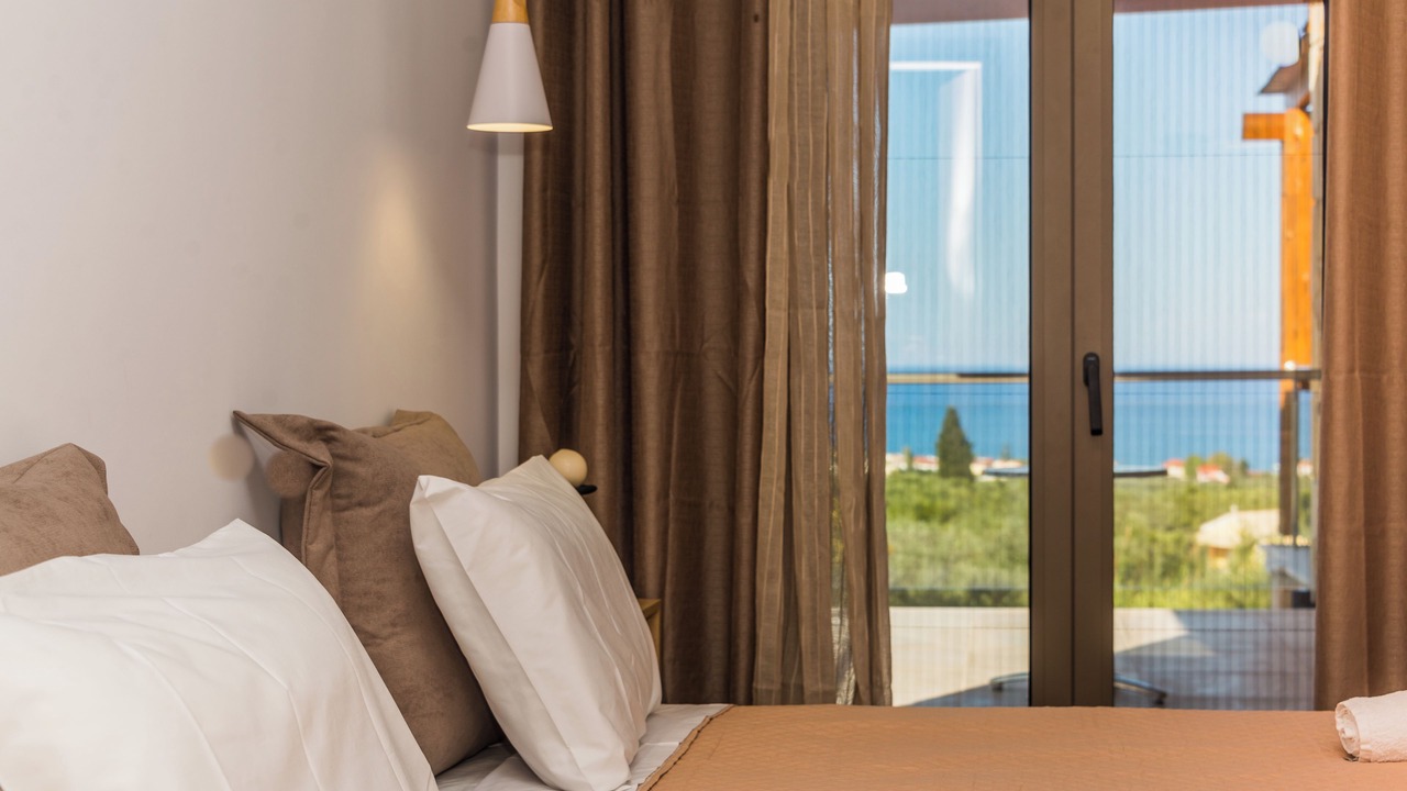 Photo of Bedroom in Neromilos