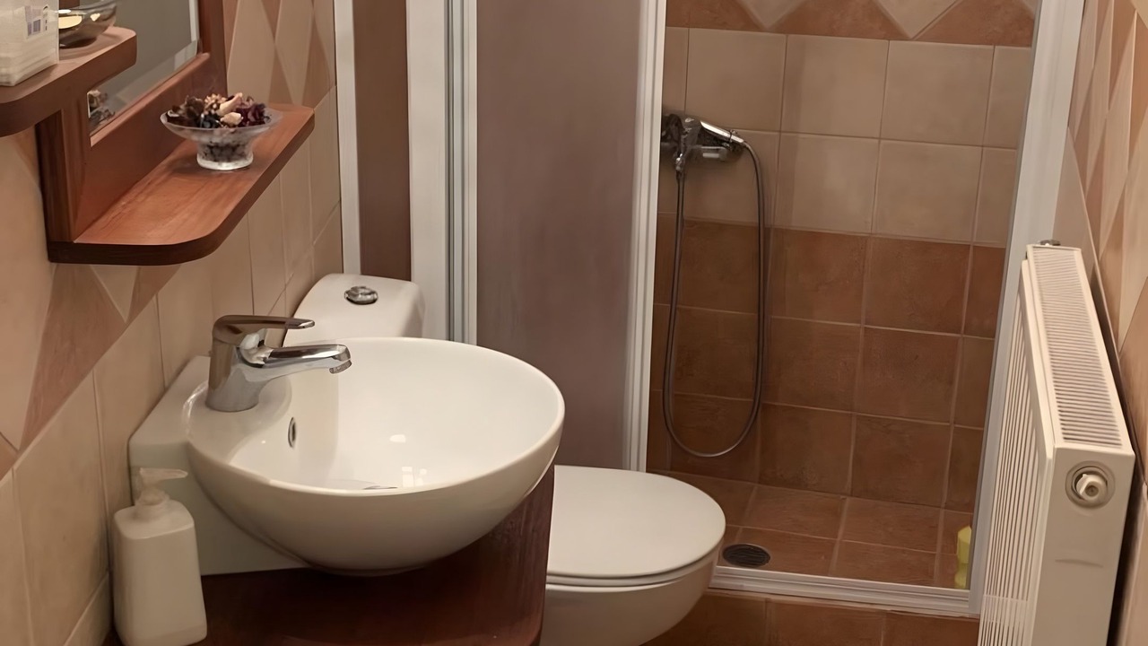 Photo of Bathroom in Lamia