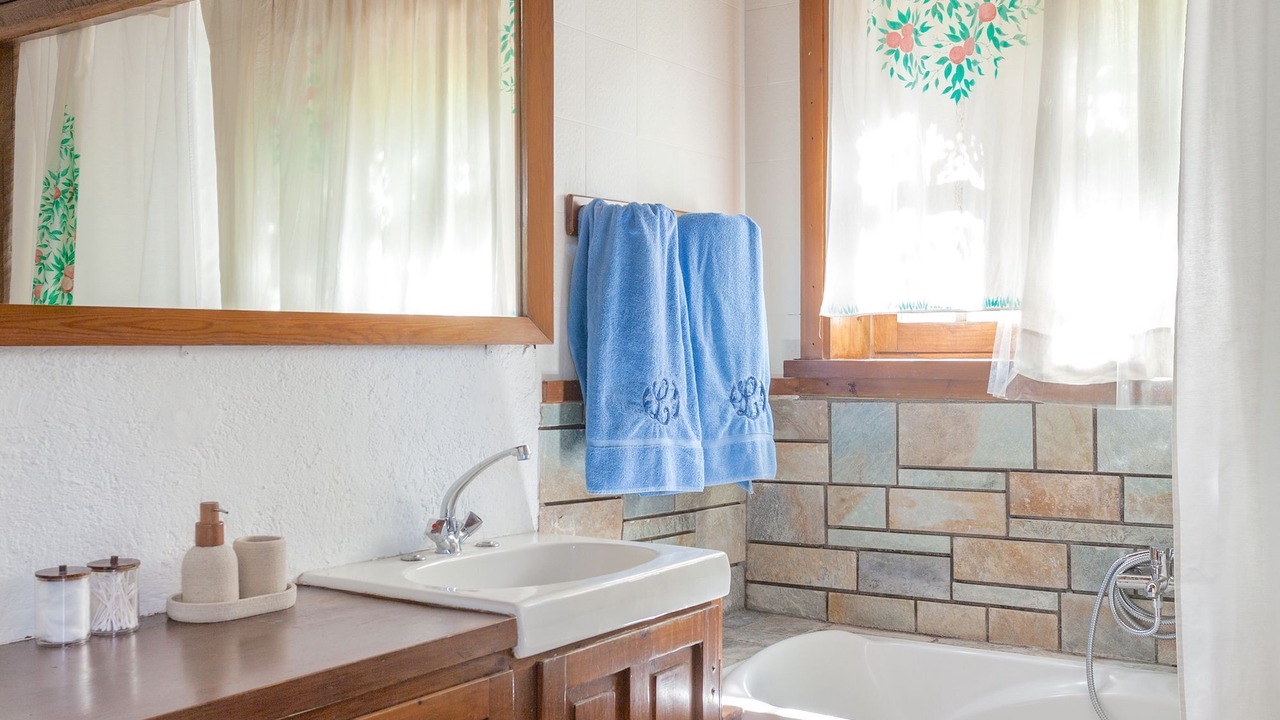 Photo of Bathroom in Pella Region