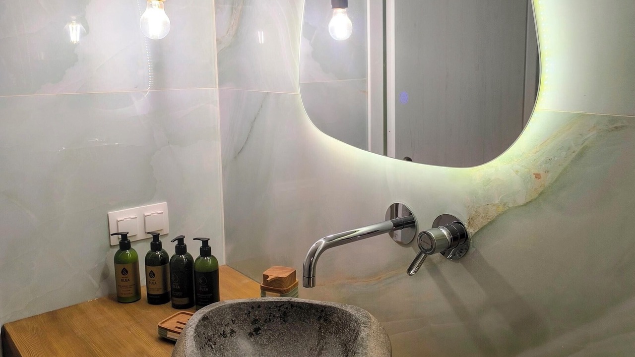 Photo of Bathroom in Galatsi