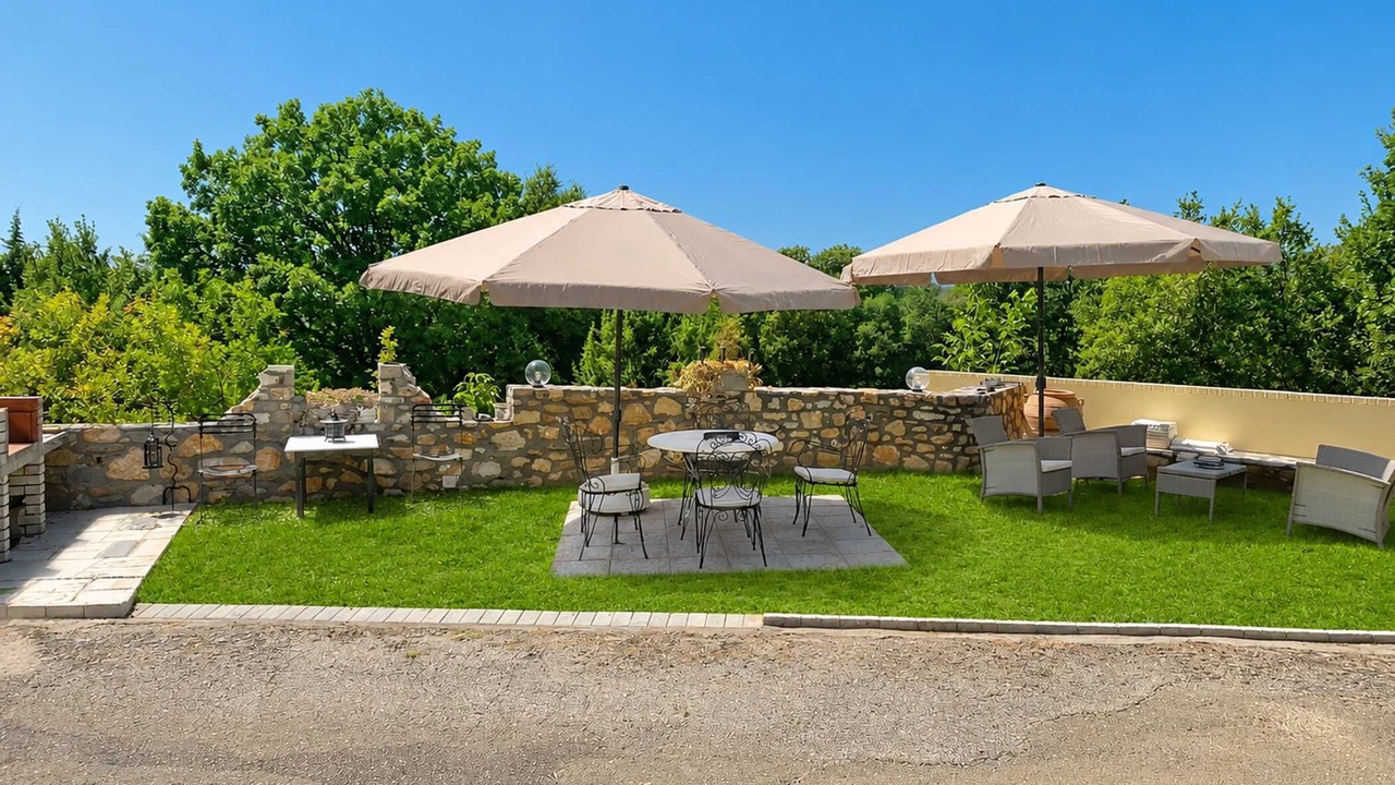 Photo of Outdoor in Taxiarkhai
