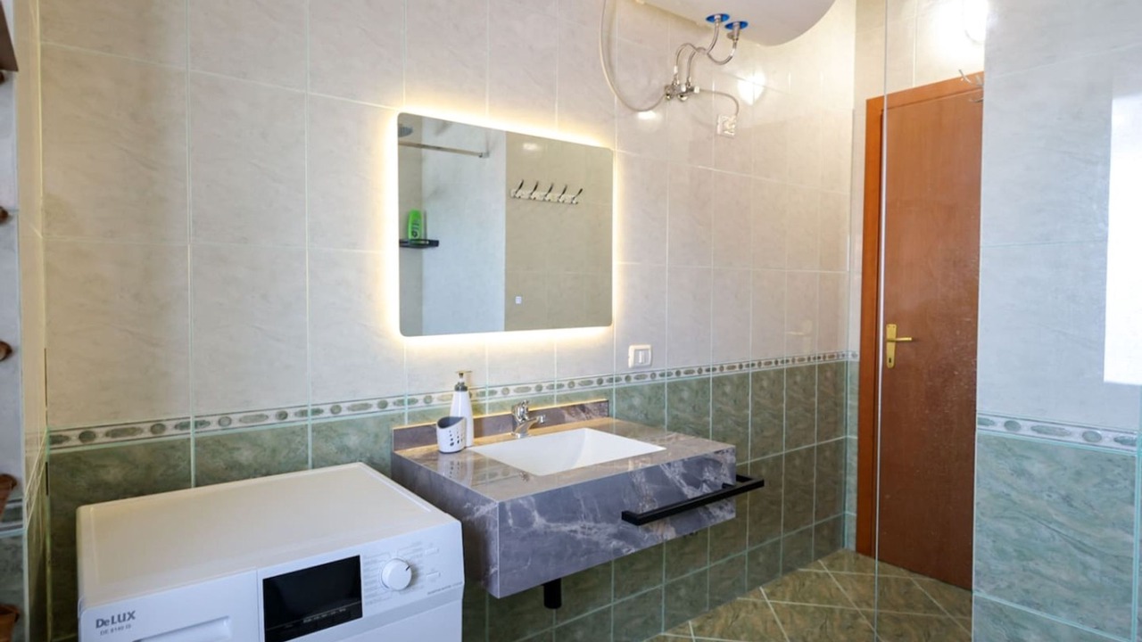 Photo of Bathroom in Golem