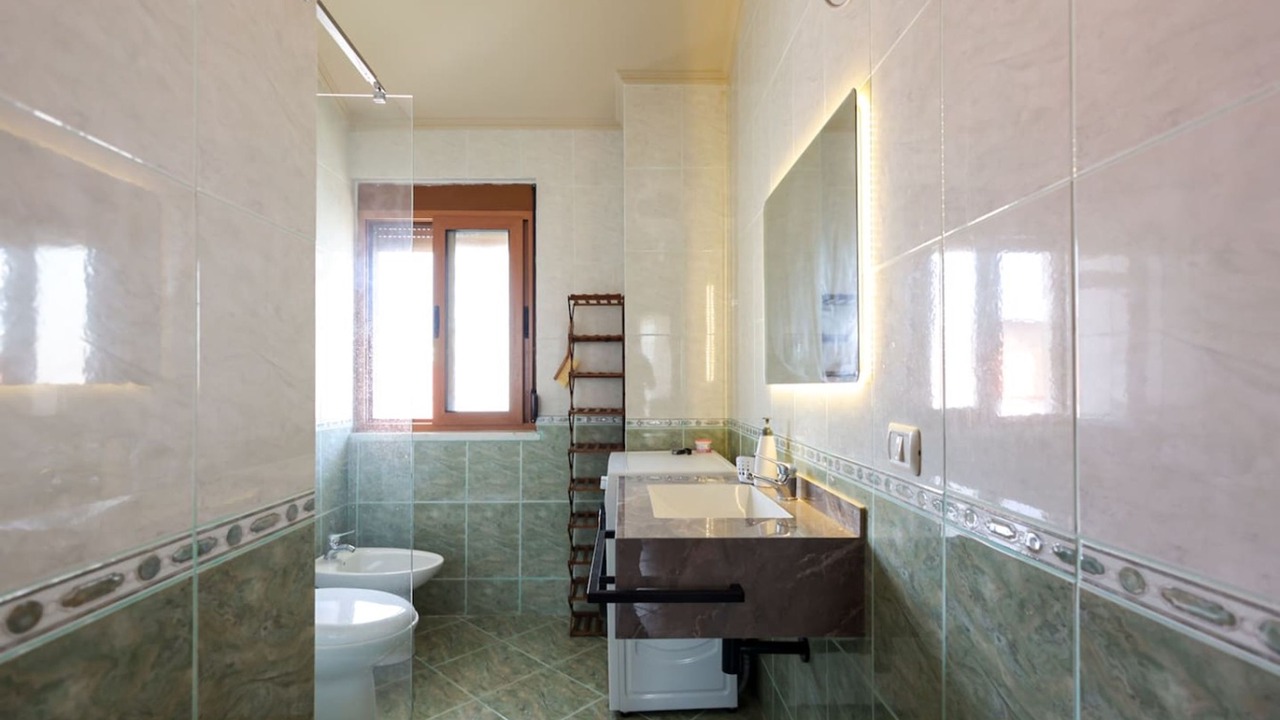 Photo of Bathroom in Golem