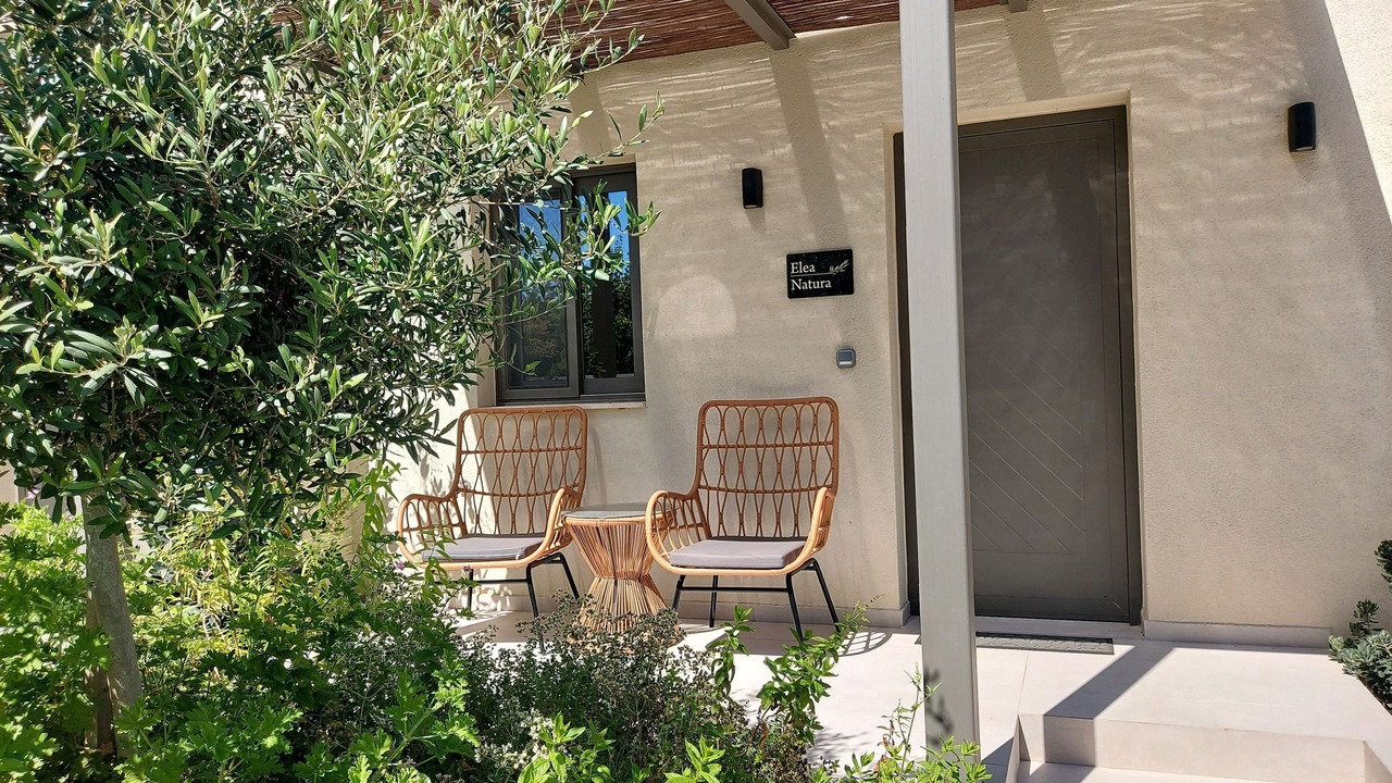 Photo of Patio Balcony in Platanes
