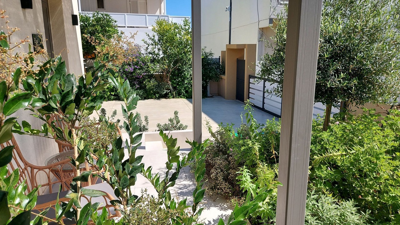 Photo of Patio Balcony in Platanes