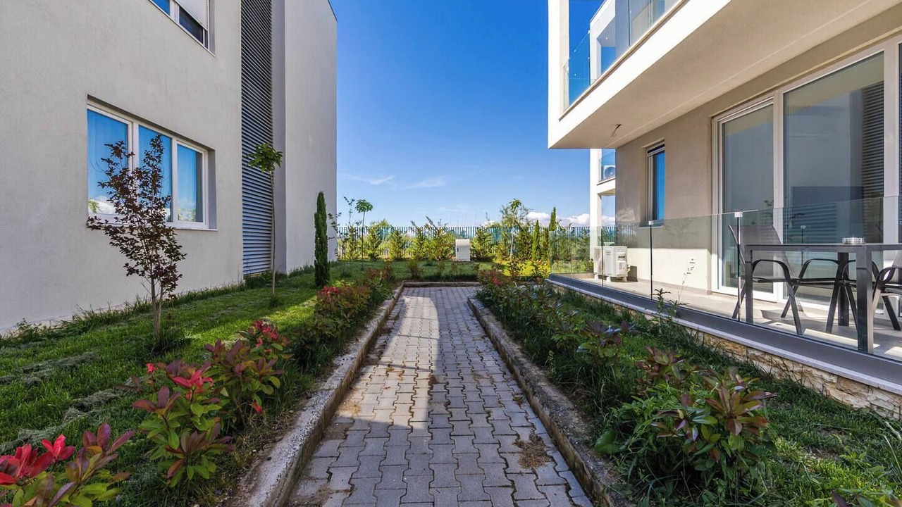 Photo of Outdoor in Sakës