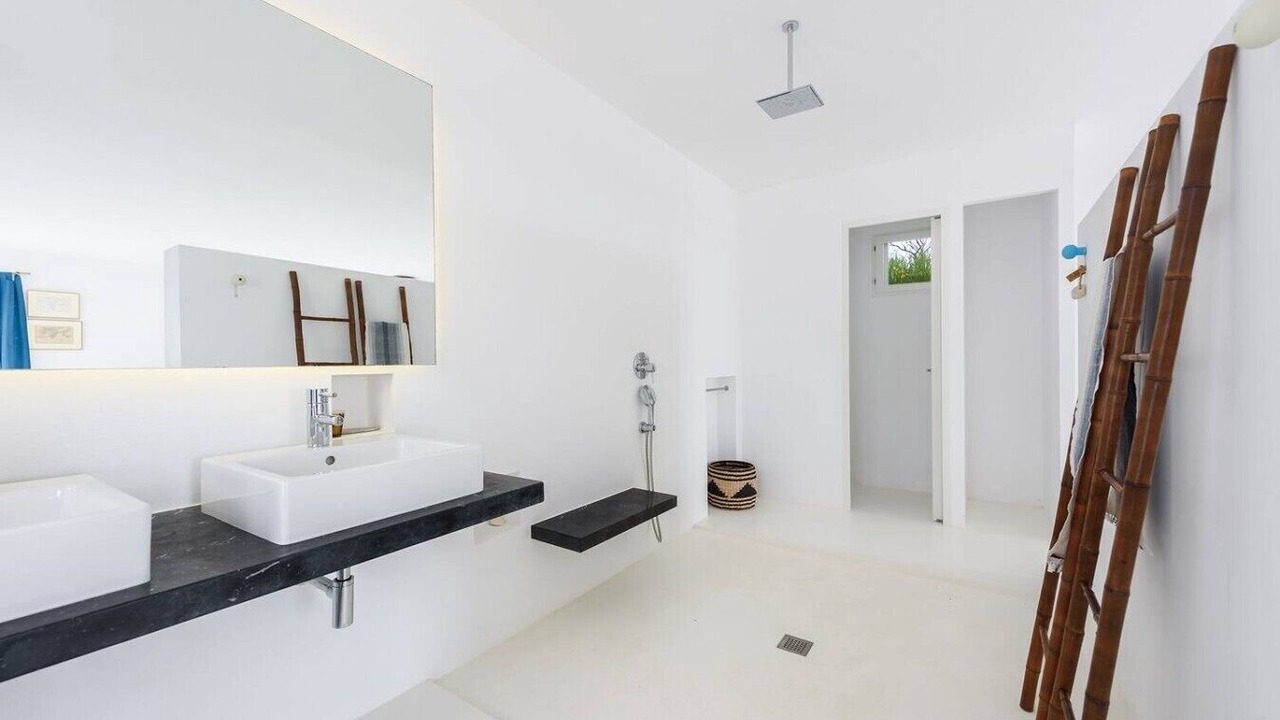 Photo of Bathroom in Paros