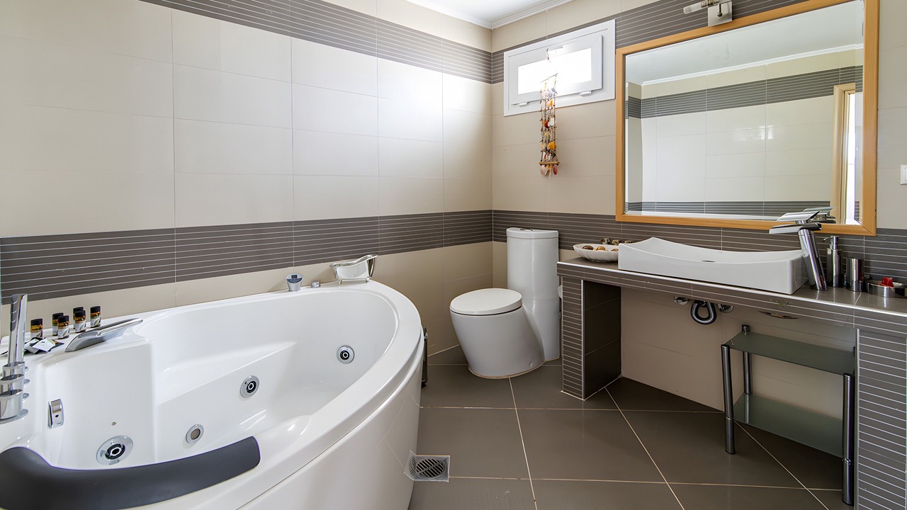 Photo of Bathroom in Aigio