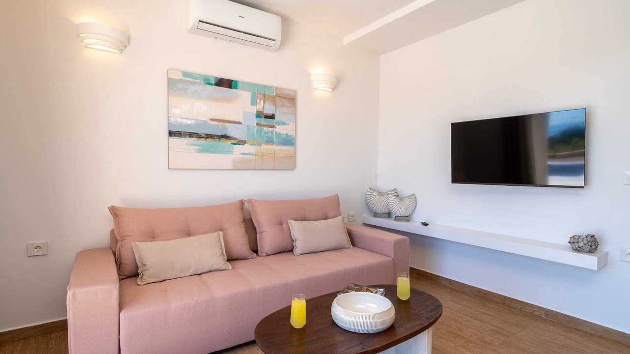 Photo of Livingroom in Leivathos