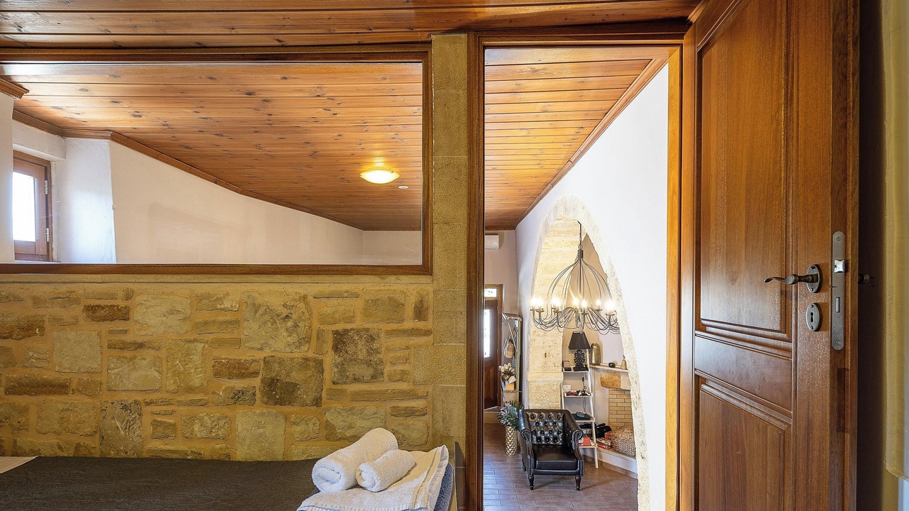Photo of Bedroom in Monopari