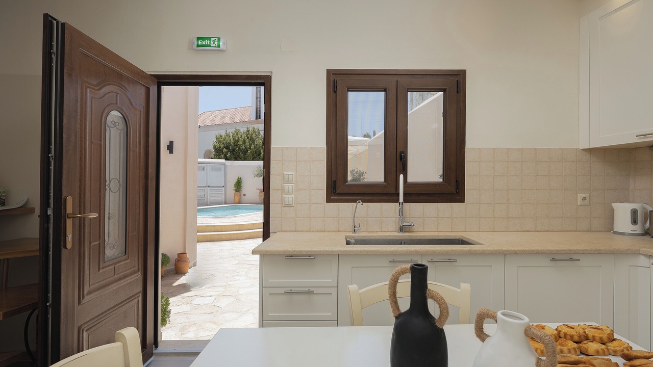 Photo of Kitchen in Chromonastiri