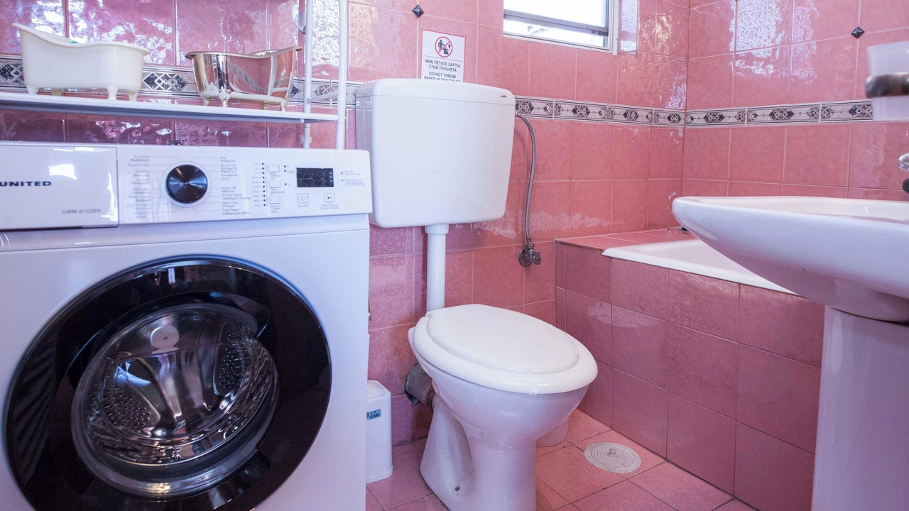 Photo of Bathroom in Peristeri