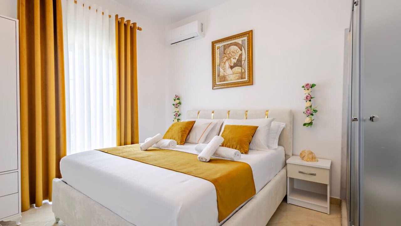 Photo of Bedroom in Qerek