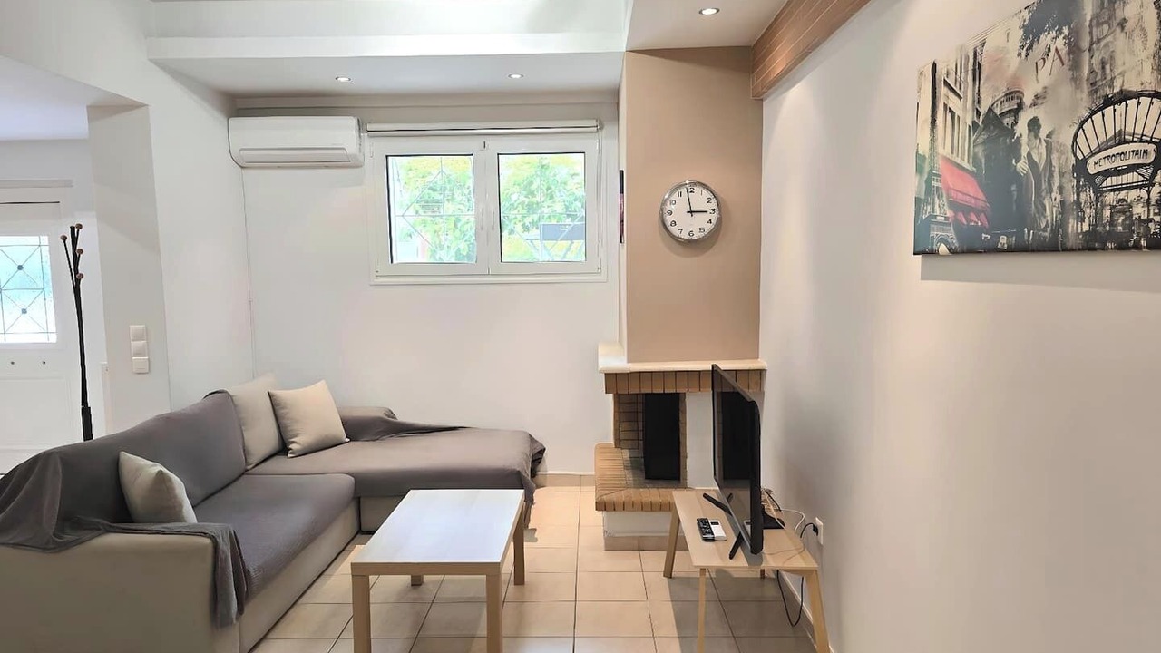 Photo of Livingroom in Marousi