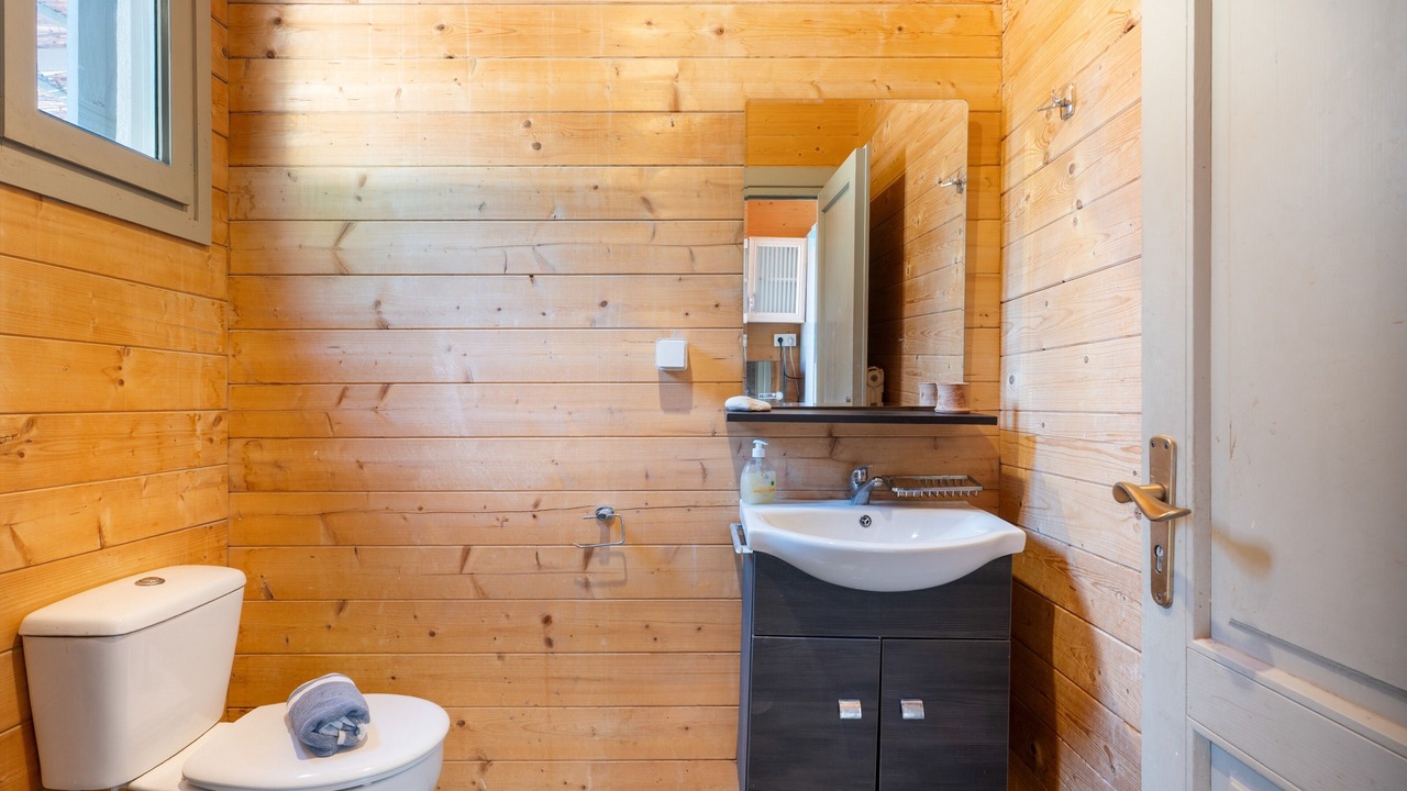 Photo of Bathroom in Kapsaliana