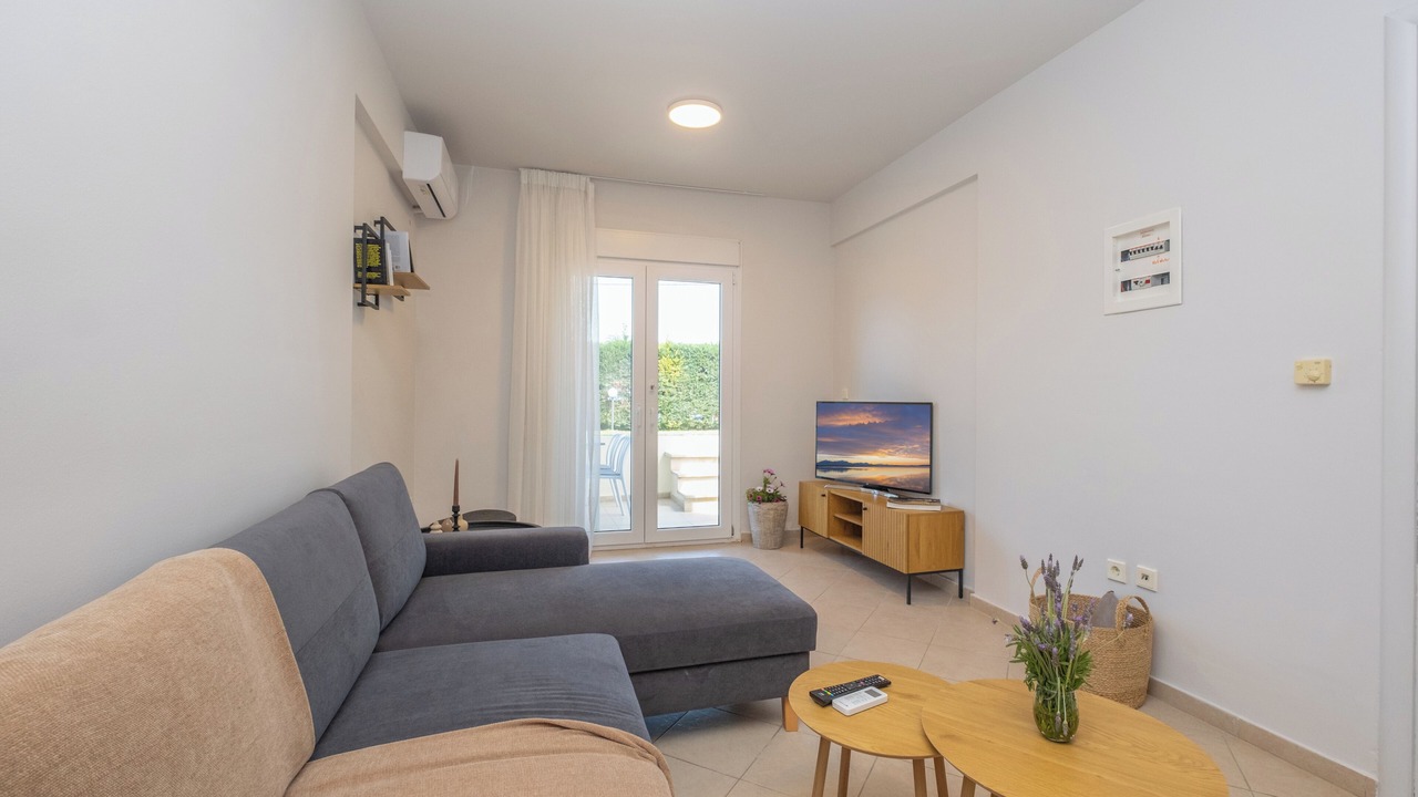 Photo of Livingroom in Polichrono