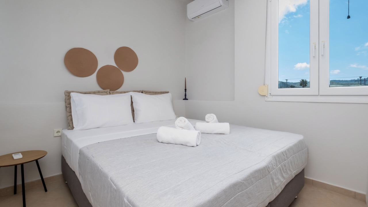 Photo of Bedroom in Polichrono