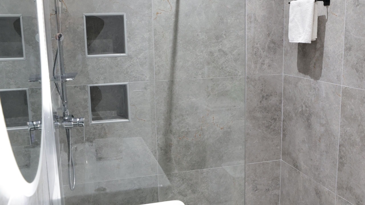 Photo of Bathroom in Golem