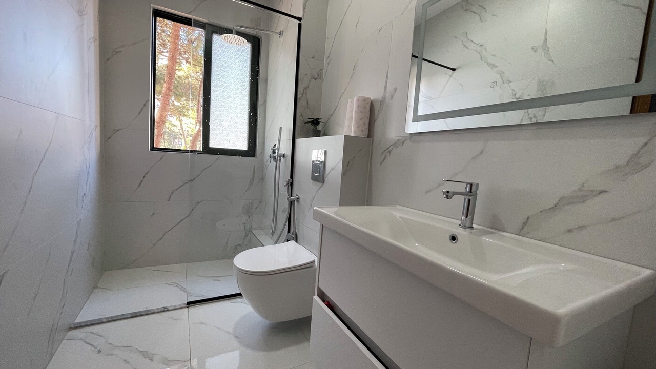 Photo of Bathroom in Golem