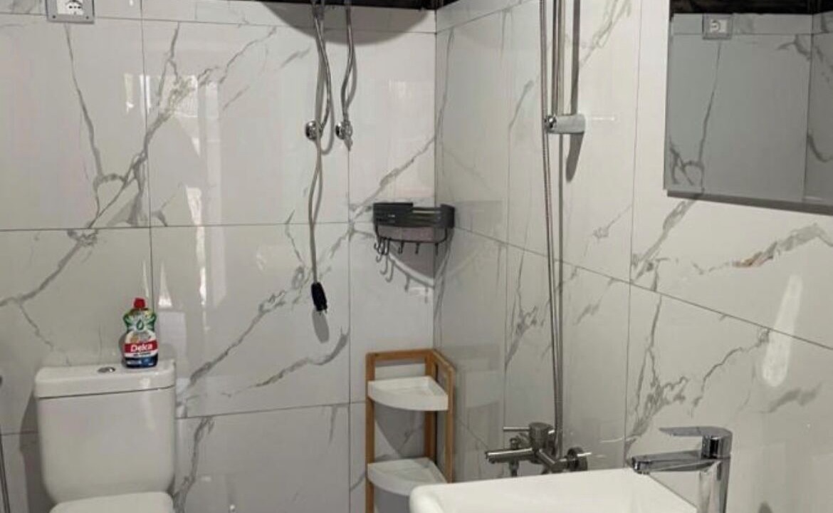 Photo of Bathroom in Qerek