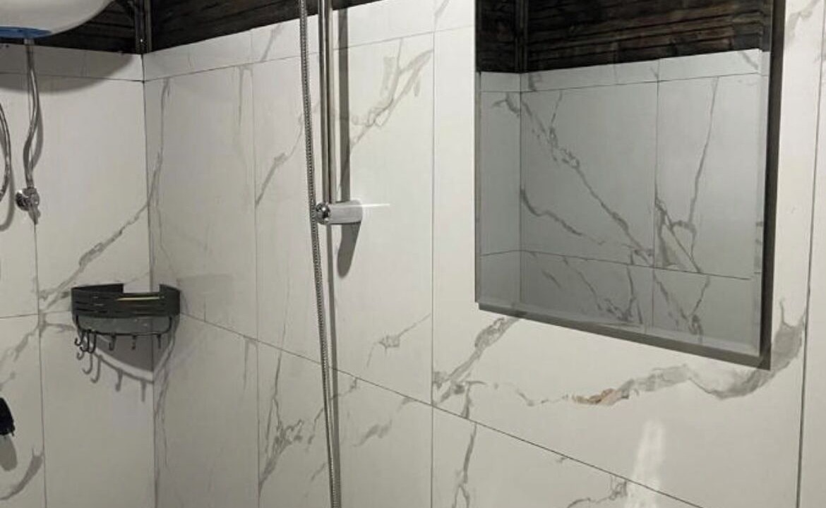 Photo of Bathroom in Qerek