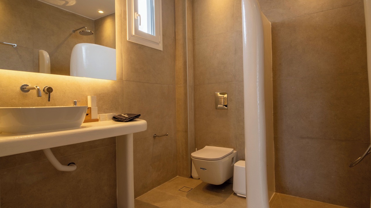 Photo of Bathroom in Perissa