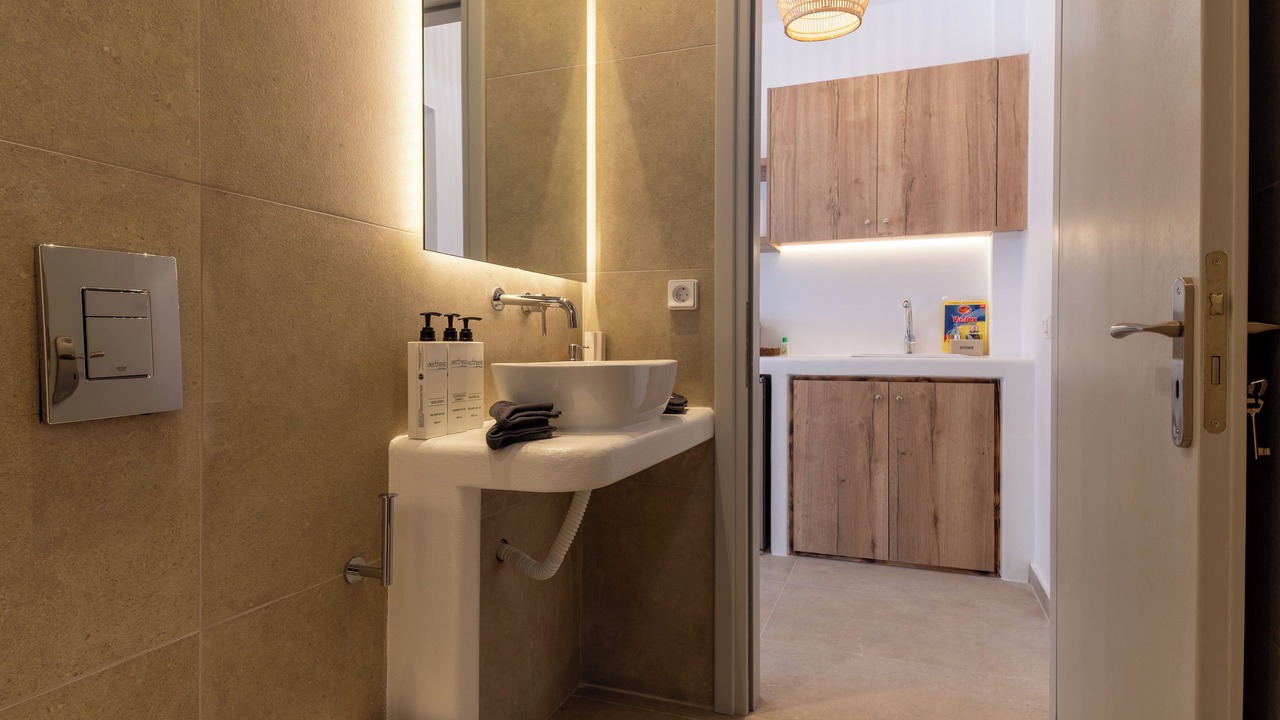 Photo of Bathroom in Perissa