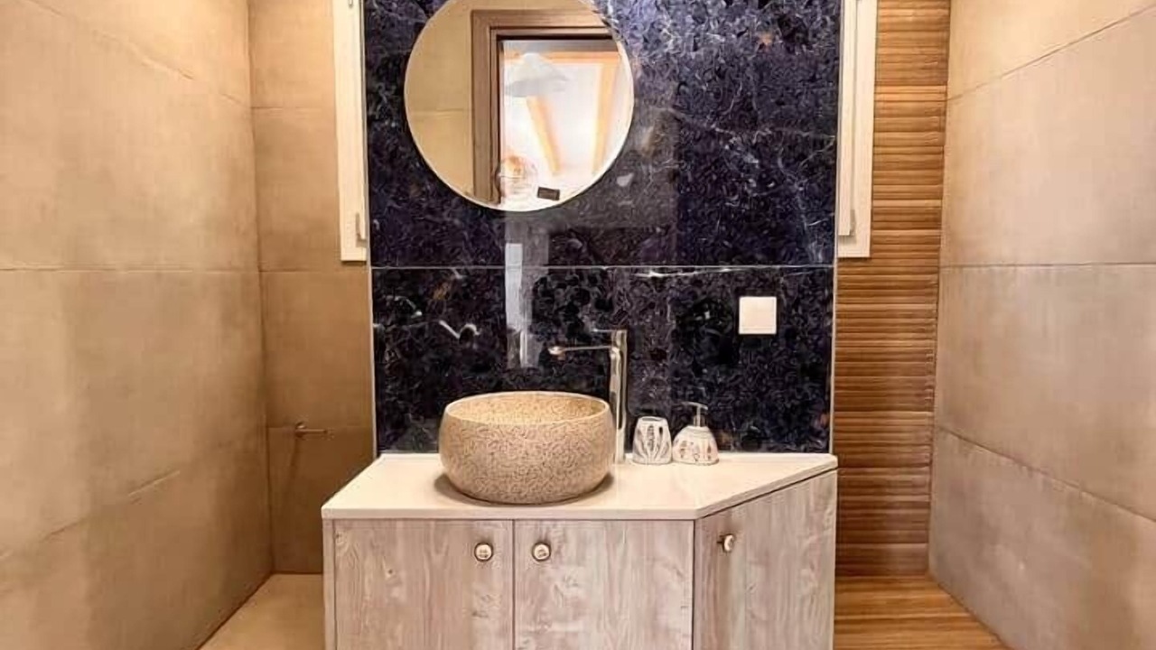 Photo of Bathroom in Faistos