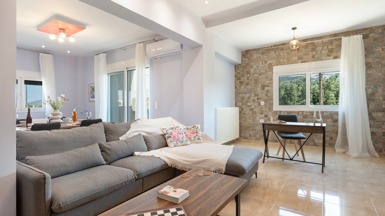 Photo of Livingroom in Perivolia