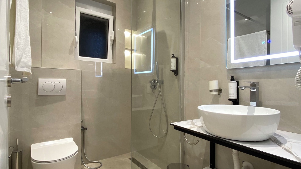 Photo of Bathroom in Aliko