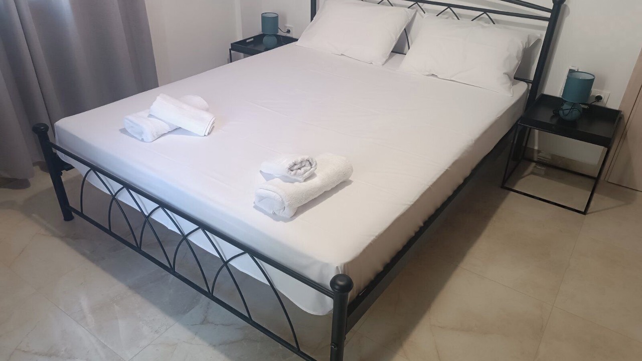 Photo of Bedroom in Dhrakata