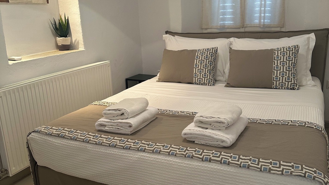 Photo of Bedroom in Platis Gialos