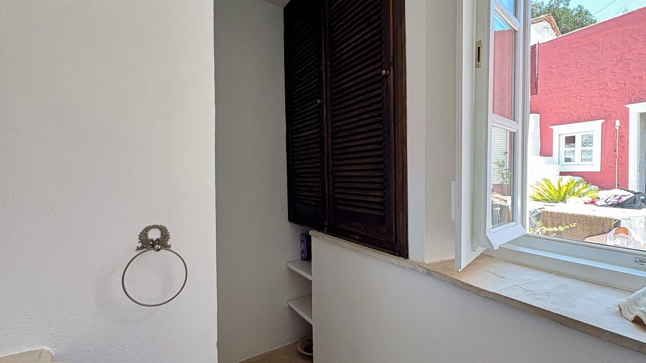 Photo of Bathroom in Idhra